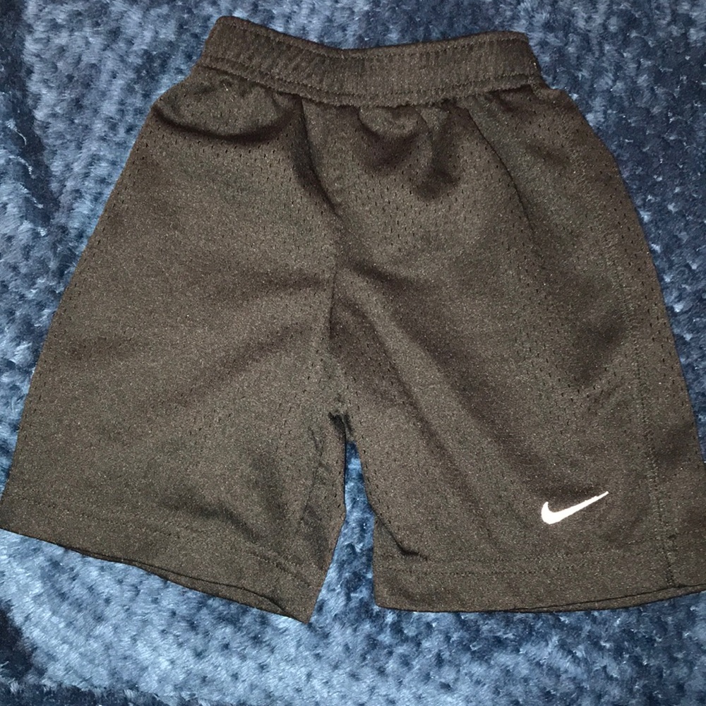 Size-3T Nike basketball shorts